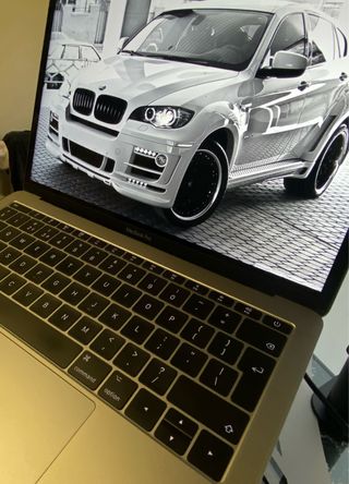 MacBook Pro 2017 16GB/500GB Plata