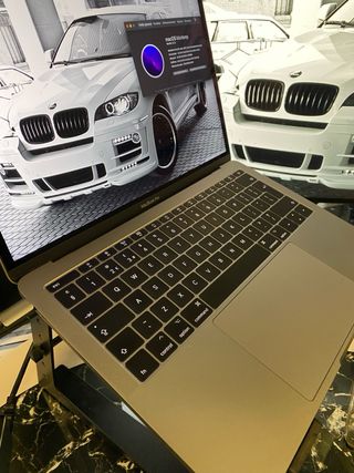 MacBook Pro 2017 16GB/500GB Plata