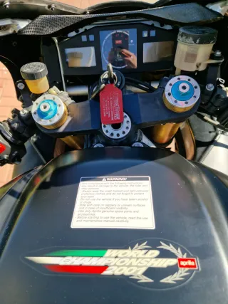 Aprilia RSV Mille R Sportbike
