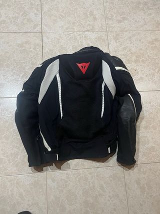Chaqueta Dainese Talla 48 con tortuga