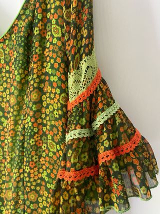 Traje Flamenca Verde y Naranja Flores