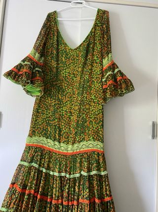 Traje Flamenca Verde y Naranja Flores
