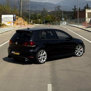 Volkswagen Golf GTI 35th