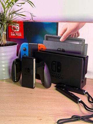 Nintendo Switch + FIFA 26 (SPEDIZIONE IN 24H)