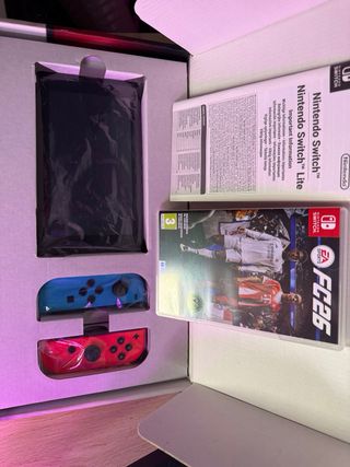 Nintendo Switch + FIFA 26 (SPEDIZIONE IN 24H)
