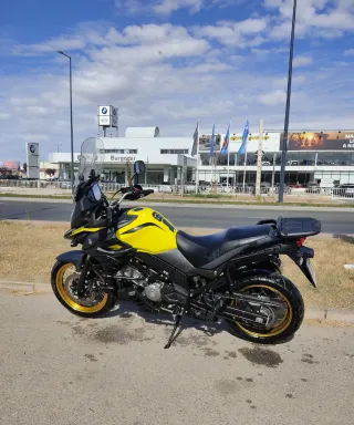 Suzuki V-Strom 650 XT Amarilla