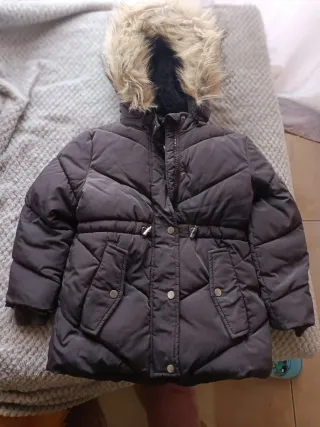 Casaco de inverno com pelo 6-7 anos