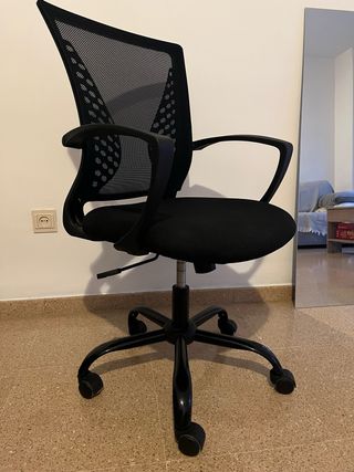 Silla de oficina negra