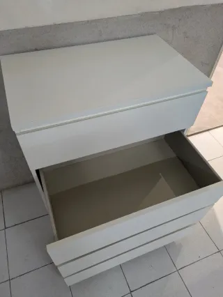 Cómoda IKEA 4 cajones blanca