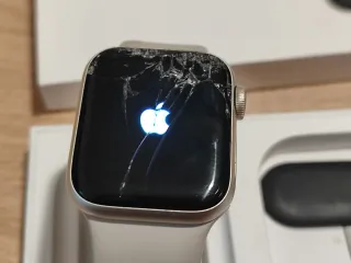 DOS Apple Watches SE Gen 2 GPS + Caja + Correas