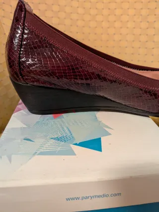 Zapatos granates con plataforma