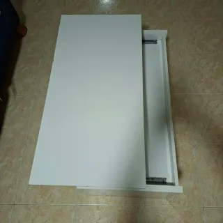 Mesa blanca extensible