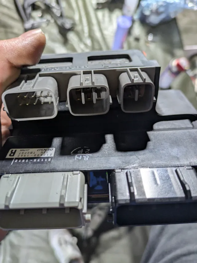 Centralita ECU Kawasaki ZX6R 2005