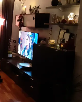 Mueble TV comedor oscuro