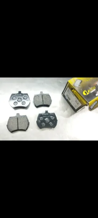 Pastillas delanteras Triumph TR7