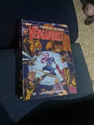 Marvel action los vengadores. the living nightm...