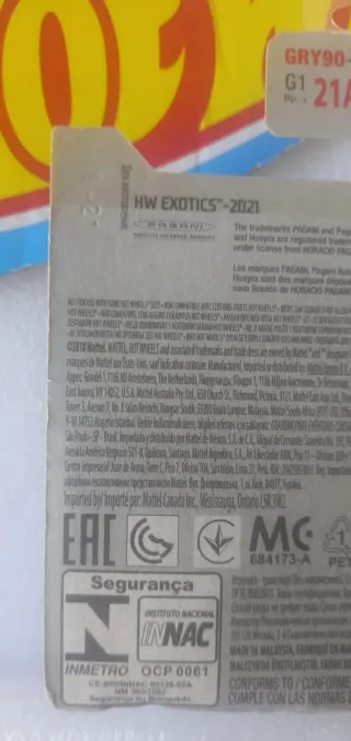 Hot Wheels Pagani Huayra Dourado