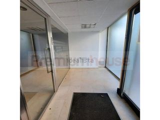 Local comercial en venta en Vallirana