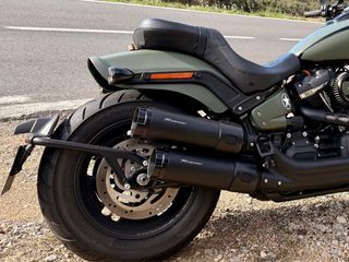 Harley Davidson Fat Bob 114 Negra/Verde