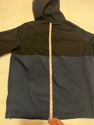 Cazadora impermeable Element negra y azul