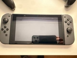 Nintendo Switch + 2 Mandos Pro + Juegos