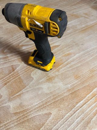 Atornilladora de impacto Dewalt 12V