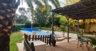 Chalet - 2 plantas - 2 Baños - 4 Hab - Piscina