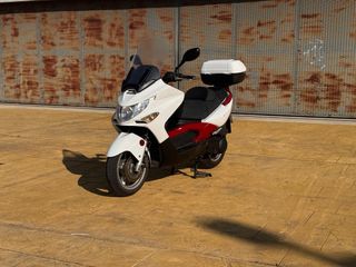 Kymco Xciting 250i Maxi Scooter