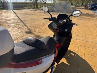 Kymco Xciting 250i Maxi Scooter