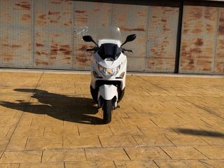 Kymco Xciting 250i Maxi Scooter