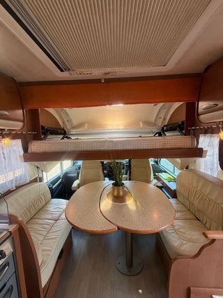 Autocaravana mercedes integral cama gemelas y cama