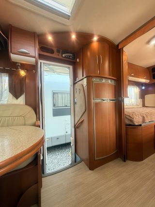 Autocaravana mercedes integral cama gemelas y cama