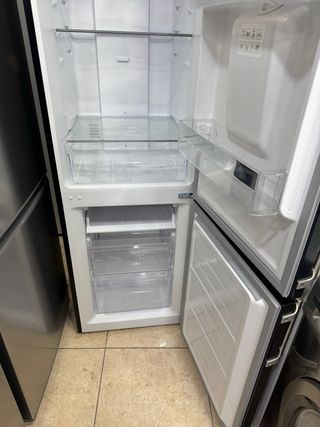 Nevera Hanseatic Negra con Dispensador