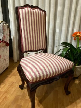 Silla tapizada rayas rosas y madera