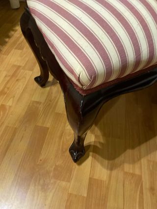Silla tapizada rayas rosas y madera