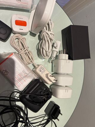 Gigaset Teléfono Inalámbrico y Cámara Vigilancia