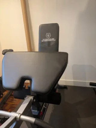 Banco Ajustable Titanium Strength LE23