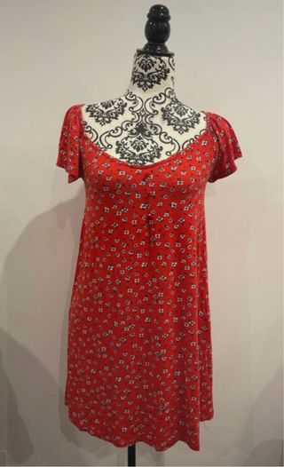 Vestido rojo floral