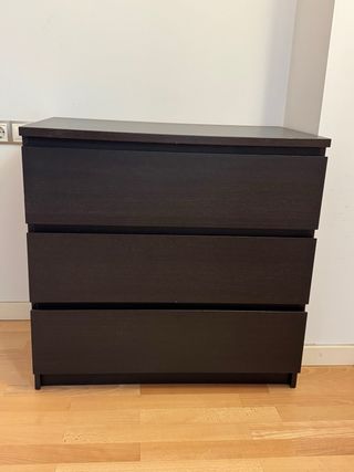Cómoda y cajonera negra