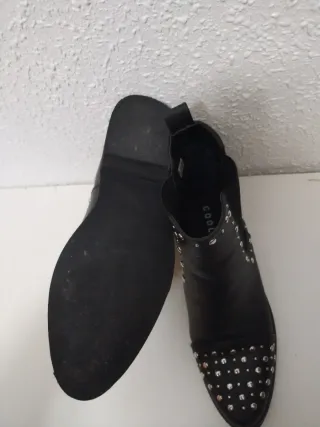 Botines Coolway negros con tachuelas