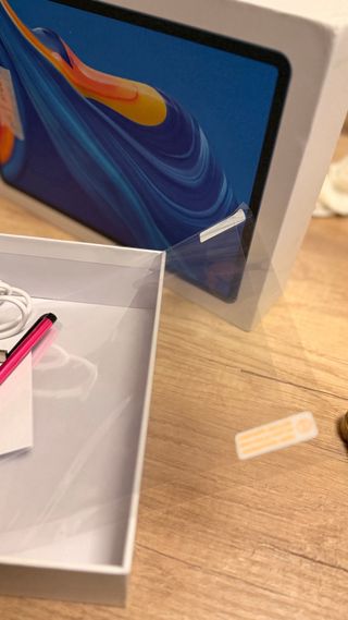 TABLET 16 GB de memoria 1 TB DE ALMACENAMIENTO