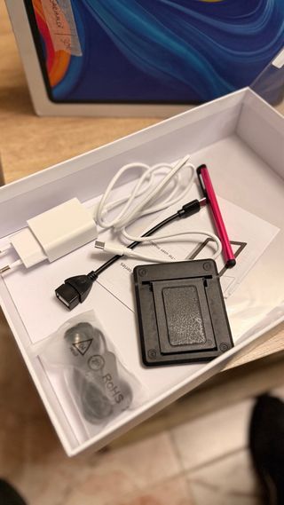 TABLET 16 GB de memoria 1 TB DE ALMACENAMIENTO