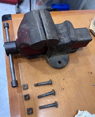 Tornillo de banco antiguo estilo vintage