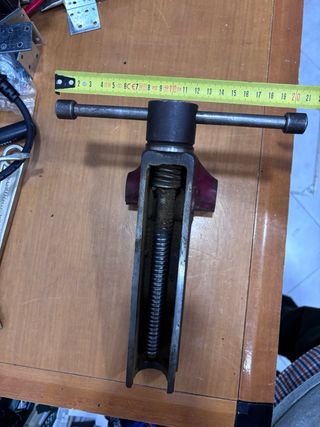 Tornillo de banco antiguo estilo vintage