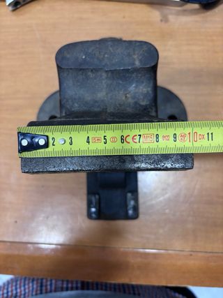 Tornillo de banco antiguo estilo vintage