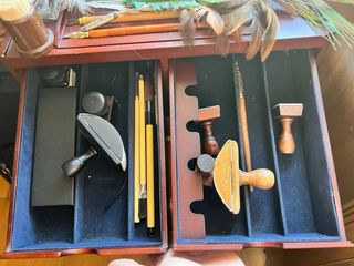 Set de plumas y tintas para escribir