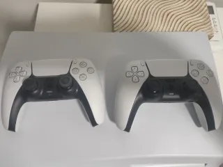 PS5 Blanca + 2 Mandos + Juegos