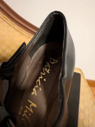 Zapatos negros de tacón con plataforma