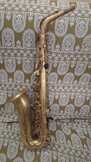 Saxo Alto Yamaha YAS 62 (Logo Púrpura)