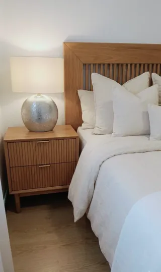 Lámparas de mesa (2) madera y cristal